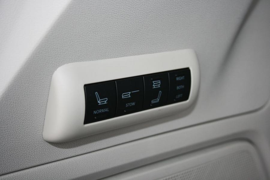  Dodge Grand Caravan SXT 2008 года  (фото 9 из 67)